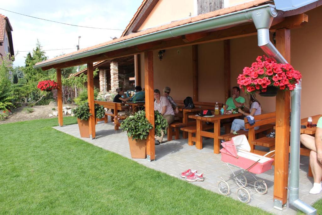 Penzion Farma Lednice Exterior foto
