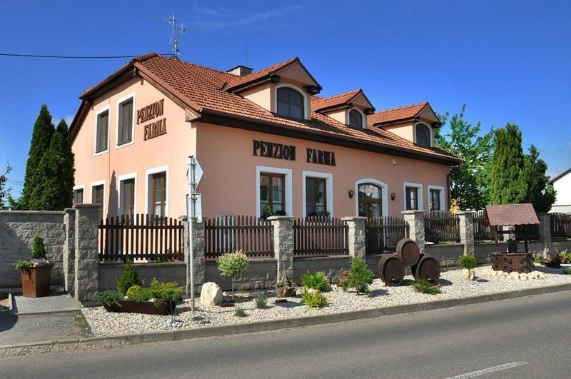 Penzion Farma Lednice Exterior foto