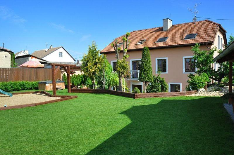 Penzion Farma Lednice Exterior foto